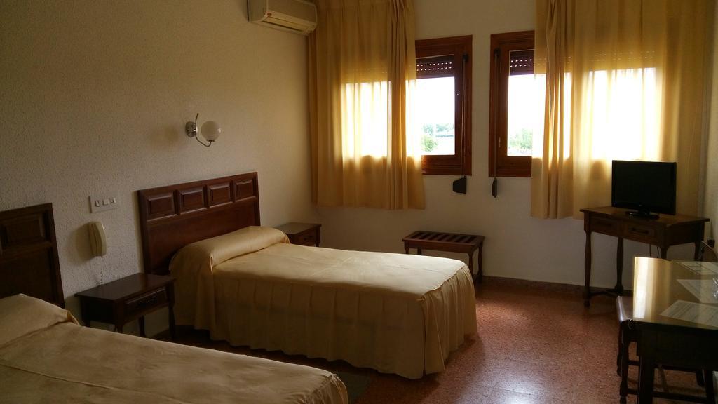 Hotel-Motel Sol II Requena Ruang foto