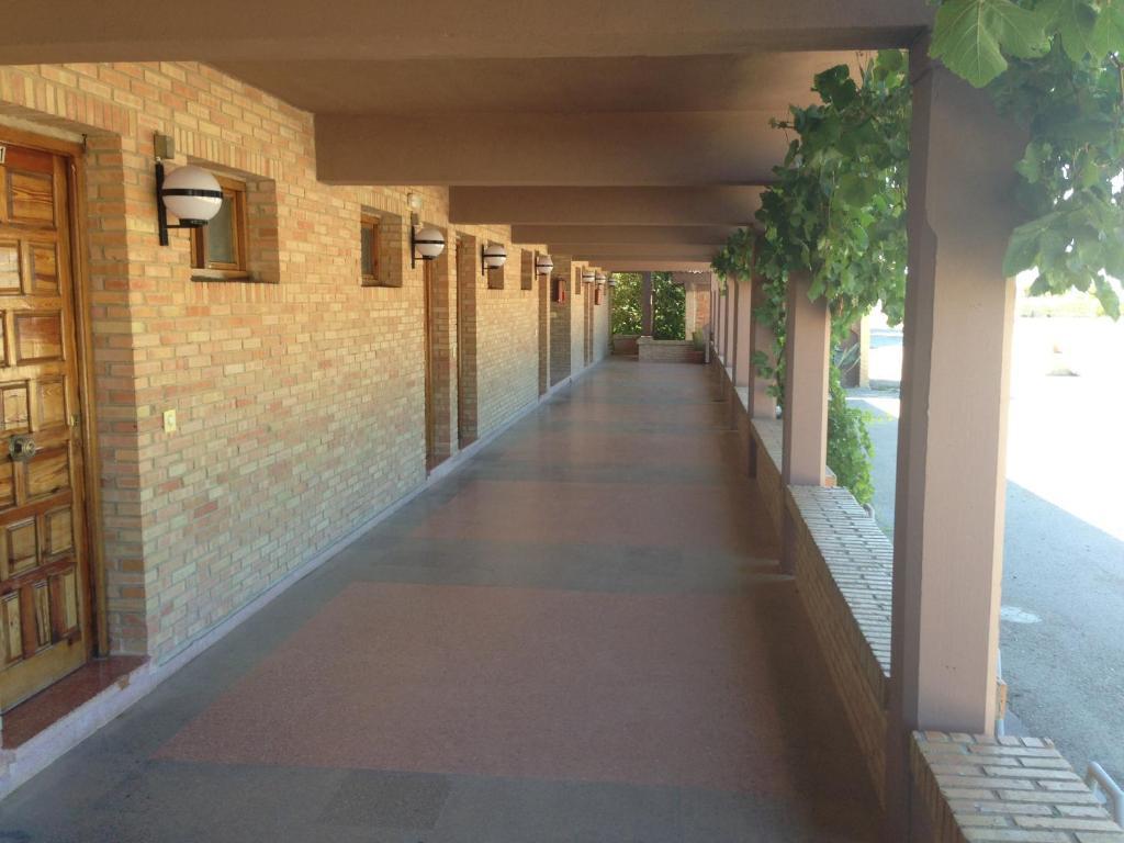 Hotel-Motel Sol II Requena Bagian luar foto